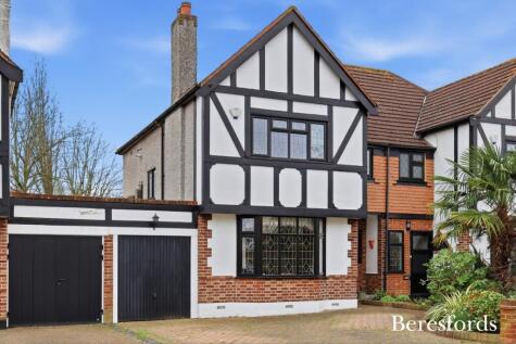 Park Drive, Upminster, RM14