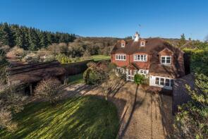Hedgepigs Hall, Chilcrofts Road, Kingsley Green, Haslemere GU27 3LS