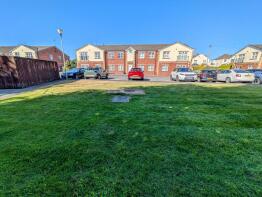 Flat 11, 841 Mulberry Court, Bradford Road, East Bierley, Bradford BD4 6PQ