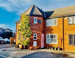 7, Roselands Court, Lavister, Wrexham LL12 0DD