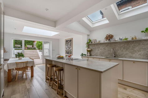 Denzil Road, Guildford, GU2