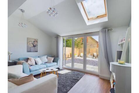 Royal Field Close, Chippenham, SN14