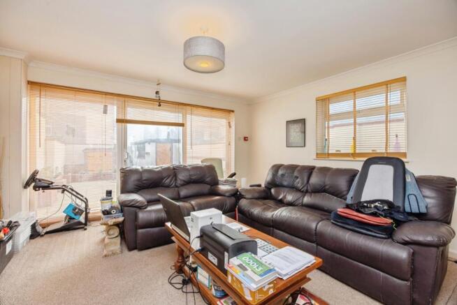 Lounge Gf Flat