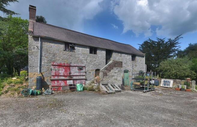 DETACHED STONE BARN