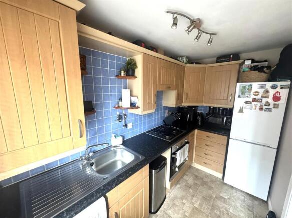 kitchen (2).JPG