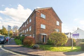 36, Park Close, Hatfield AL9 5AY