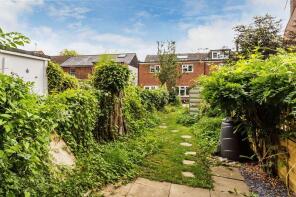 11, Bentsbrook Cottages, Spook Hill, Dorking RH5 4HL