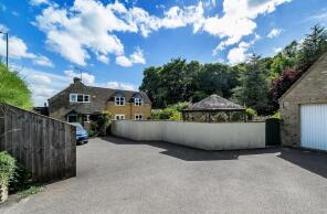 5, Malmesbury Road, Lower Stanton St. Quintin, Lower Stanton St Quintin SN14 6BW