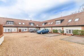 4, Thruxton Farm Cottages, Cholderton Road, Salisbury SP4 0EF