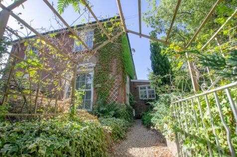 Portsmouth Road, Sholing, Hampshire, SO19