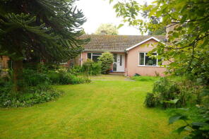 Witts End, Alphamstone Road, Bures CO8 5ES