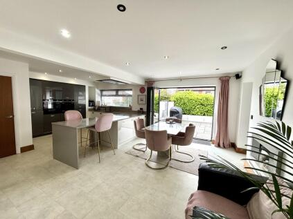 West End Rise, Horsforth, LS18
