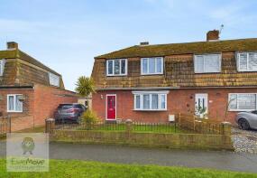 12, Green Lane, Isle Of Grain, Rochester ME3 0BT