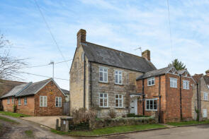 Mere House, Mere Road, Buckingham MK18 4AR