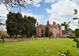 Bredons Hardwick Manor, Rectory Lane, Tewkesbury GL20 7EE