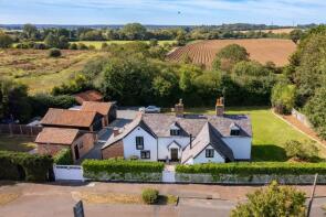 72 Post Box Cottage, London Road, Stapleford Tawney, Romford RM4 1SL