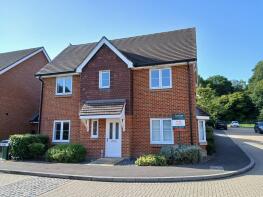 2, Field End, Billingshurst RH14 9XE