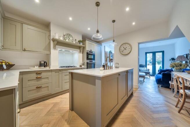 Kitchen 3.jpg