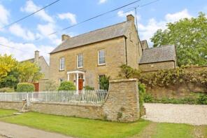 The Laurels, Filkins Road, Lechlade GL7 3LW