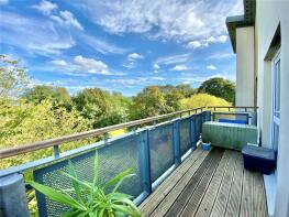 19, Providence Park, Cheltenham GL51 7NY