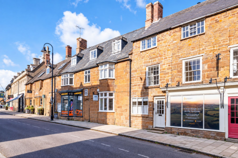 High Street East, Uppingham, LE15