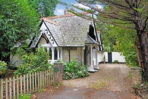 Barnfield Lodge, Faygate Lane, Godstone RH9 8JD