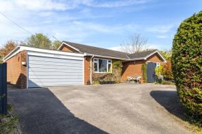 The Croft, Old London Road, Pulborough RH20 1LF