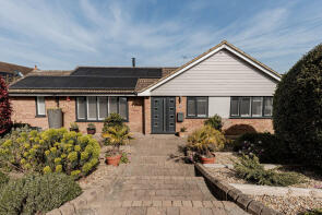 2, White Post Gardens, Canterbury CT3 2AE