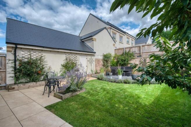 Rear Garden - lawn.jpg