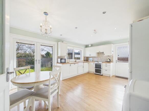 Kitchen/Dining
