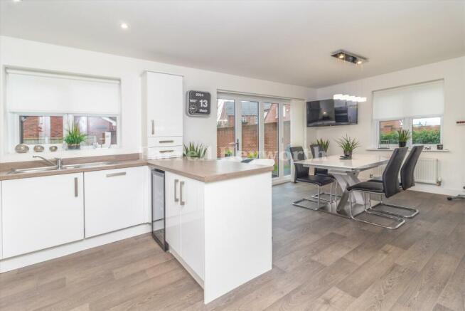 Kitchen Diner image 