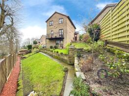 7, Earlsmere Drive, Ardsley, Barnsley S71 5HH
