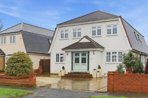 3, Holmwood Avenue, Brentwood CM15 8QS