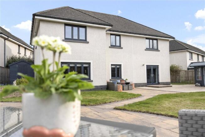 6 Burnbrae Avenue 2