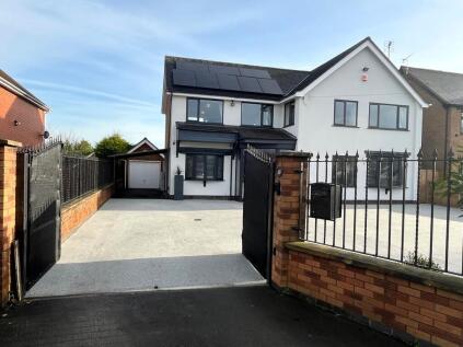Heath Road , Bedworth