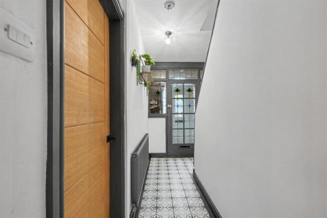 Entrance Hall_1.jpeg