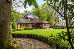 Beechover Court, Forest Road, Horsham RH12 4SY