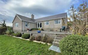 Morlais, Rhiwlas Road, Caernarfon LL54 6HU