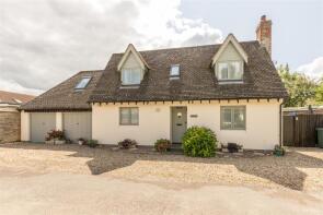 Hollyhocks, Westlands Avenue, Bicester OX25 3RE