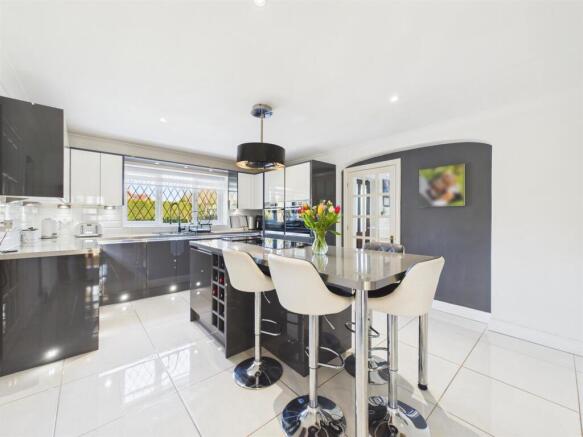 Kitchen:
