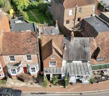 2 Picknells, High Street, Haywards Heath RH17 5EN