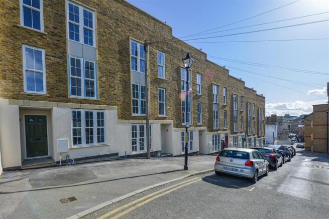 12-16 Fort Road, Margate22.jpg