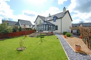 9, Meadow Side, Llanspyddid, Brecon LD3 8PJ