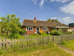 15, Bernard Close, Aylesbury HP18 0AJ