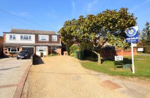 Robins Nest, Crays Hill, Billericay CM11 2XL