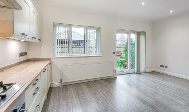 Kitchen/dining/li...