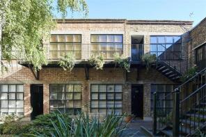 19, 5 Gattis Wharf, New Wharf Road, London N1 9RS