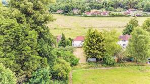 4, Varnells Terrace, Skirmett Road, Henley-on-thames RG9 6SA