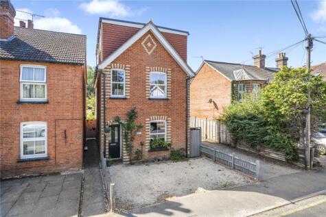 Connaught Road, Brookwood, Woking, Surrey, GU24