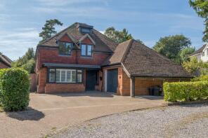 Beech House, Dodsley Grove, Midhurst GU29 9BE